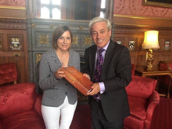 Image of Carme Forcadell and John Bercow in the UK Parliament in July 2017 (by Catalan Parliament)