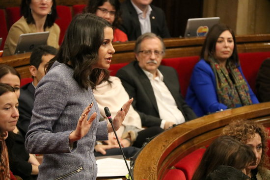The head of Ciutadans in Catalonia, Inés Arrimadas, in Parliament on February 6, 2019 (by Núria Julià)