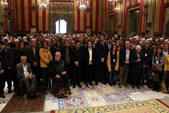 Catalan mayors during event that called for a “fair and impartial” independence trial (by Laura Fíguls)