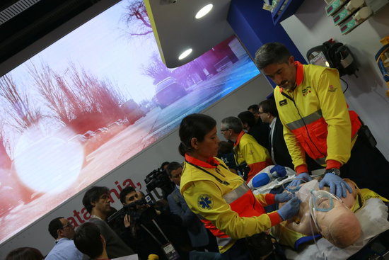 Image of the new ambulance connected with 5G at the Mobile World Congress on February 25, 2019 (by Núria Julià)