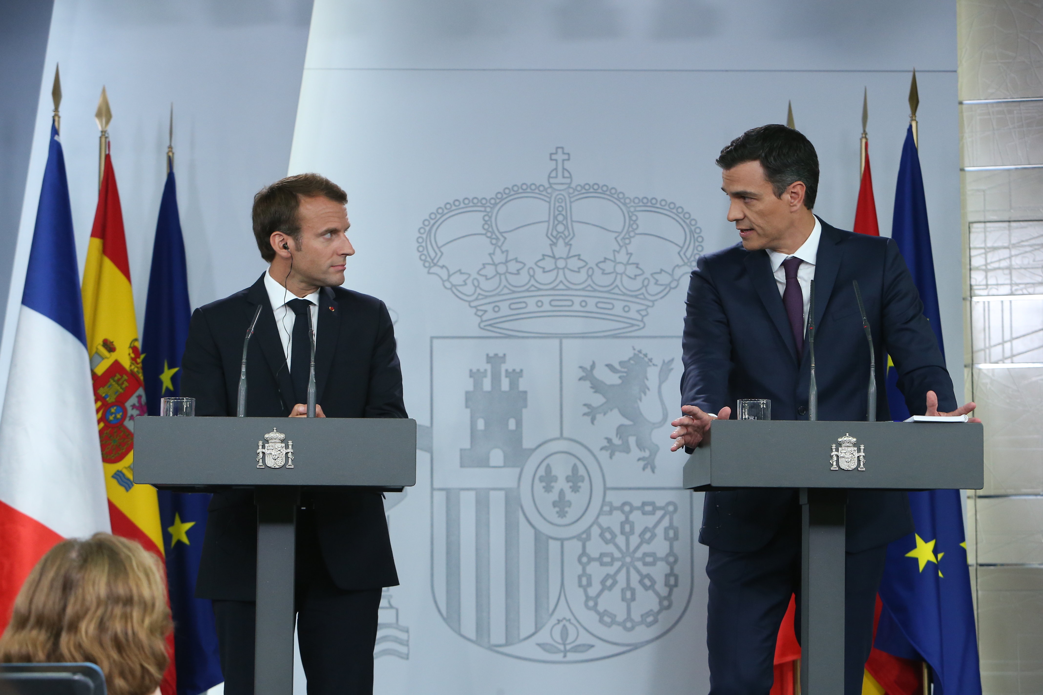 The French president, Emmanuel Macron, with the Spanish leader, Pedro Sánchez, in Madrid in July 2018 (by Fernando Calvo/Pool Moncloa)