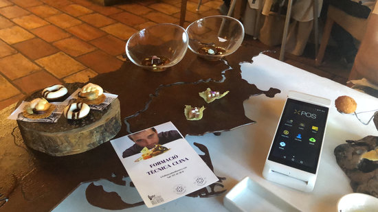 Catalan restaurants led by double Michelin star chef become world firsts to implement new cryptocurrency point of sale terminal