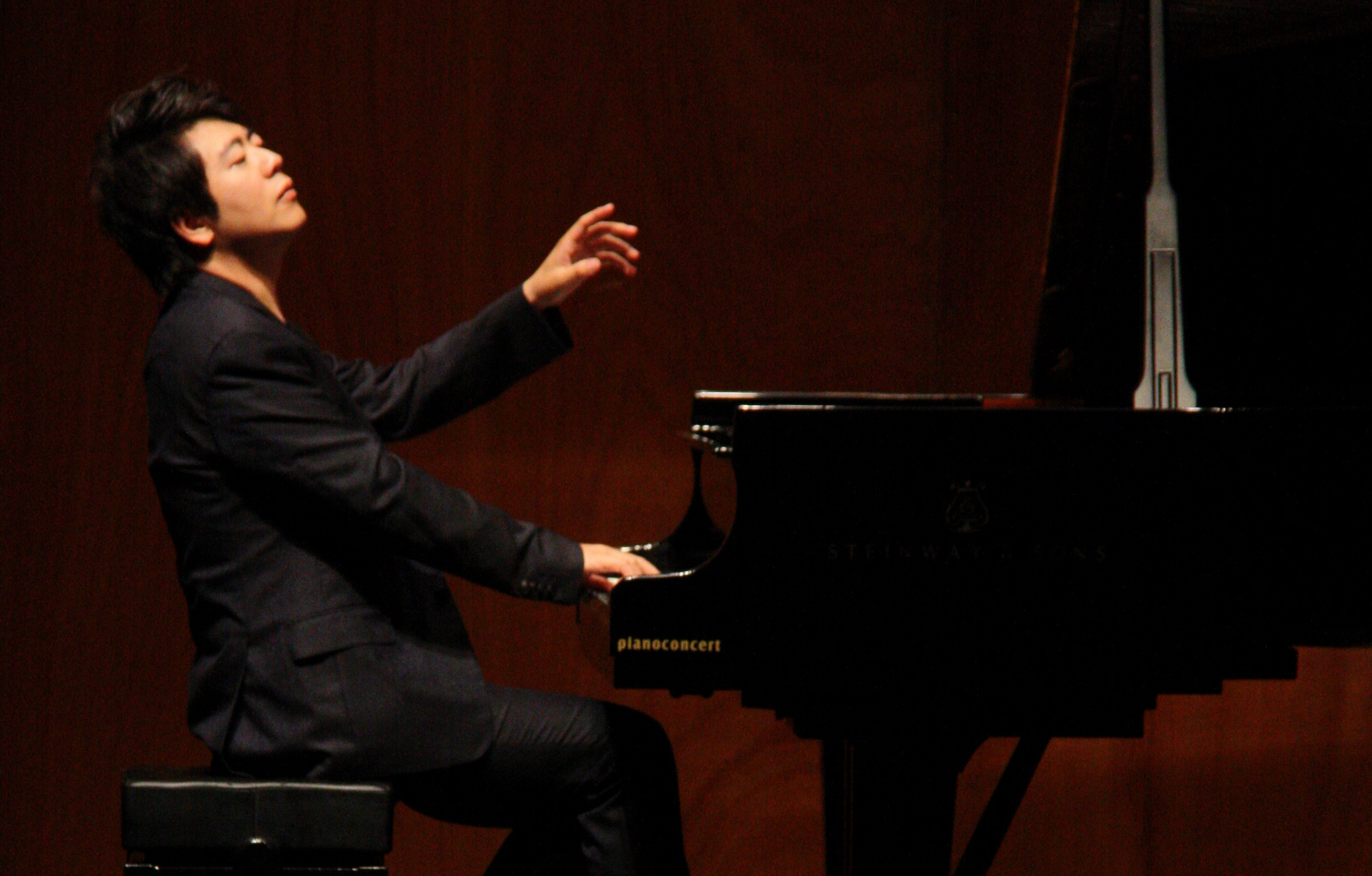 Piano virtuoso Lang Lang will perform Bach's 'Goldberg variations' in the Palau de la Música (by Fuentes B.)