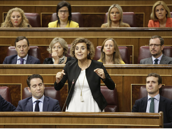 People's Party spokesperson Dolors Montserrat speaking in the Spanish Congress (by Congress)