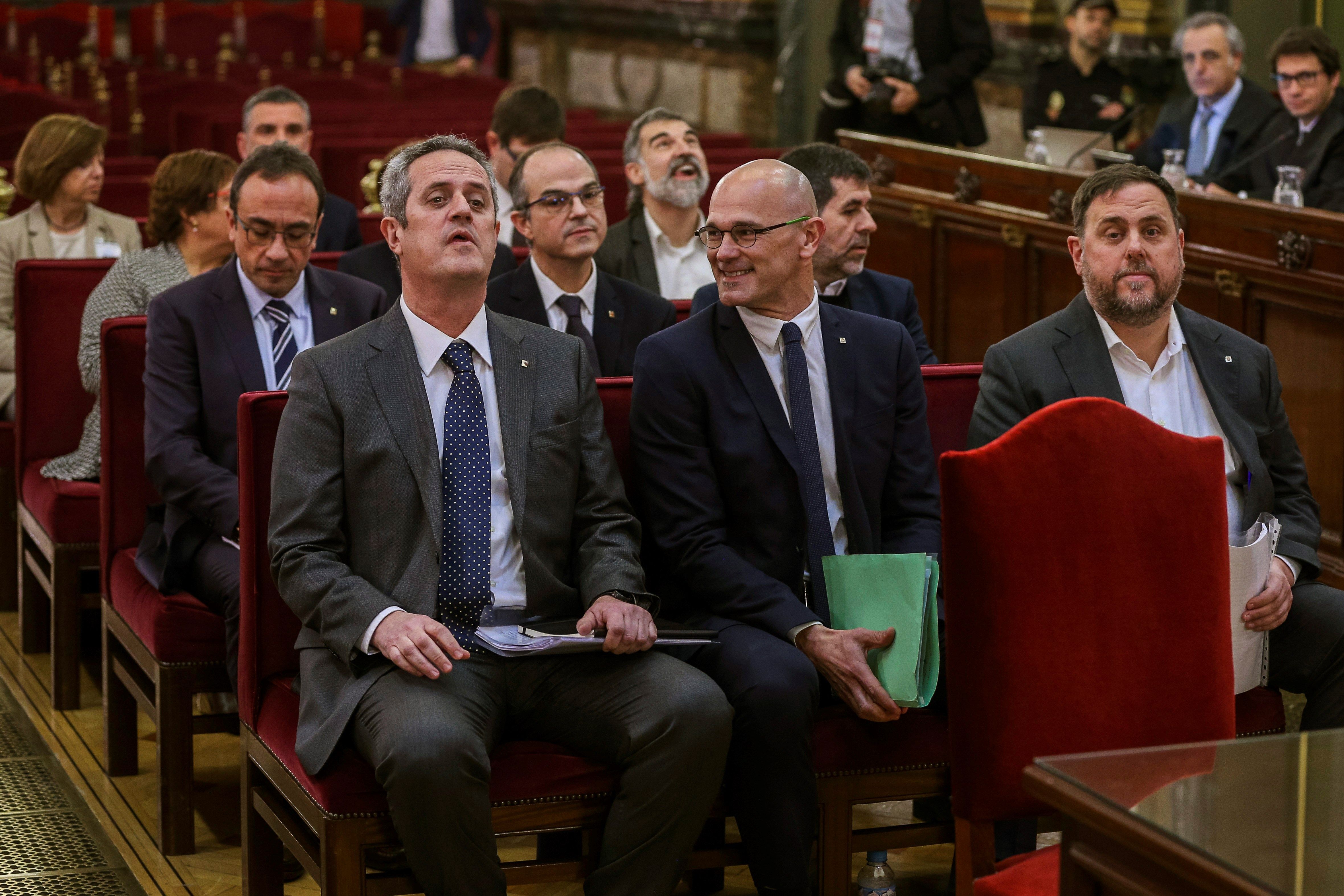Pro-independence leaders sit in the dock in Spain's Supreme Court (by EFE)