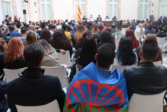 An event held in Catalonia's parliament to celebrate the International Romani Day on April 8, 2019 (by Parliament)