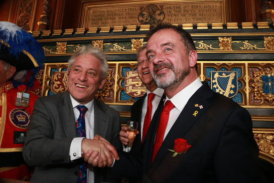 Alfred Bosch shaking hands with John Bercow at Westminster on April 23, 2019 (by Aina Martí)