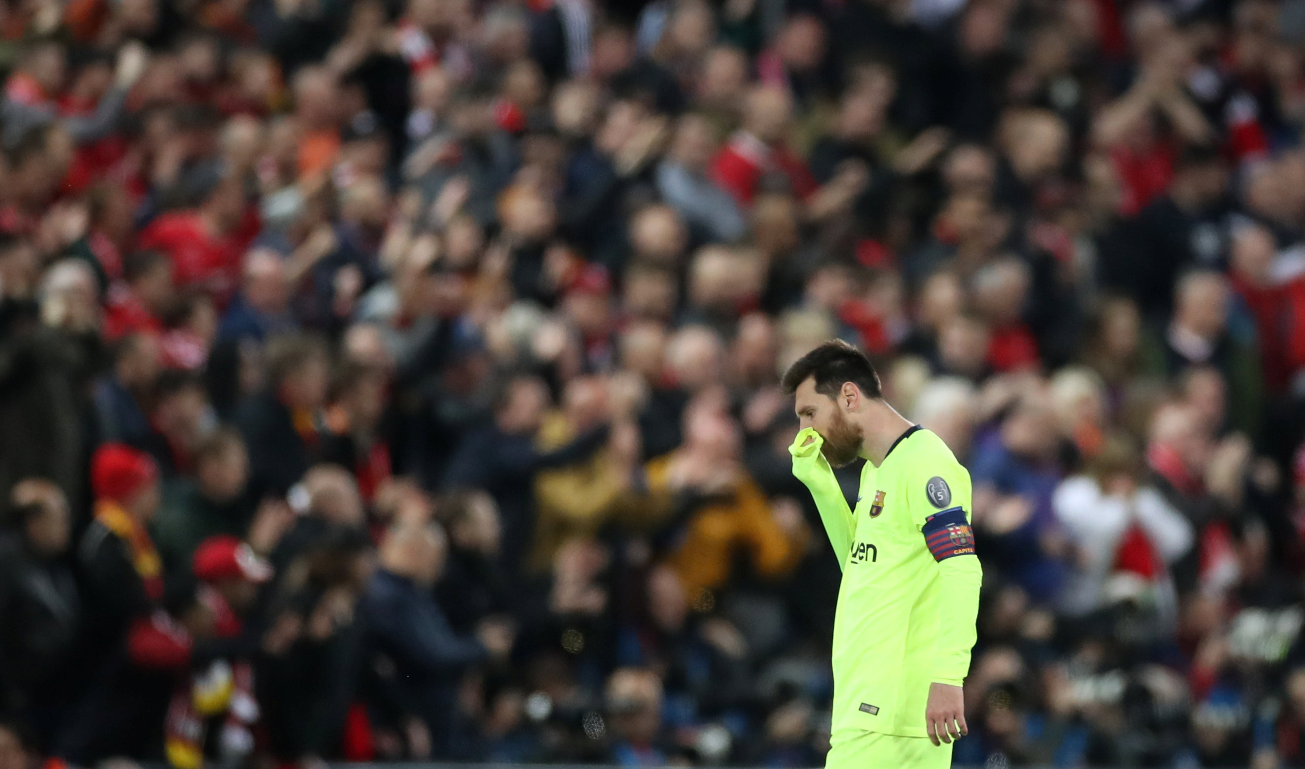 Leo Messi at Anfield Road coming to terms with the result of the match on May 7, 2019 (by Carl Recine/Reuters)