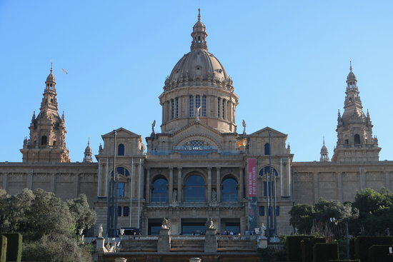 Exterior of the National Art Museum of Catalonia. (Photo: Guillem Roset)