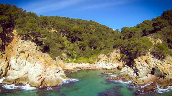 The rocky coastline of the Costa Brava. (Photo: SOS Costa Brava)