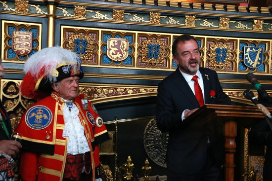 Minister for foreign affairs Alfresh Basch on a visit to Westminster for St. George's Day celebrations (Photo: Aina Martí)