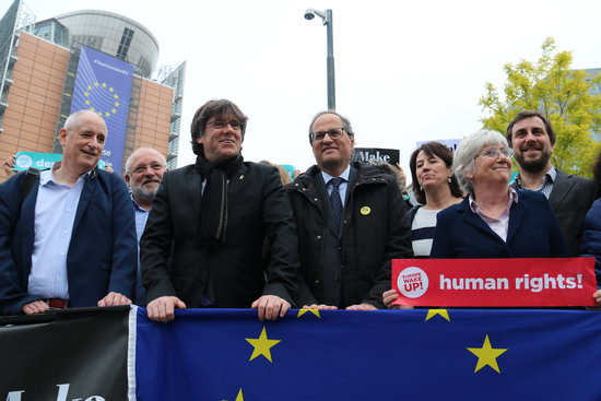 Former Catalan president Carles Puigdemont (third from left) and former ministers Antoni Comín (furthest right) and Clara Ponsatí (second from right) (by ACN))