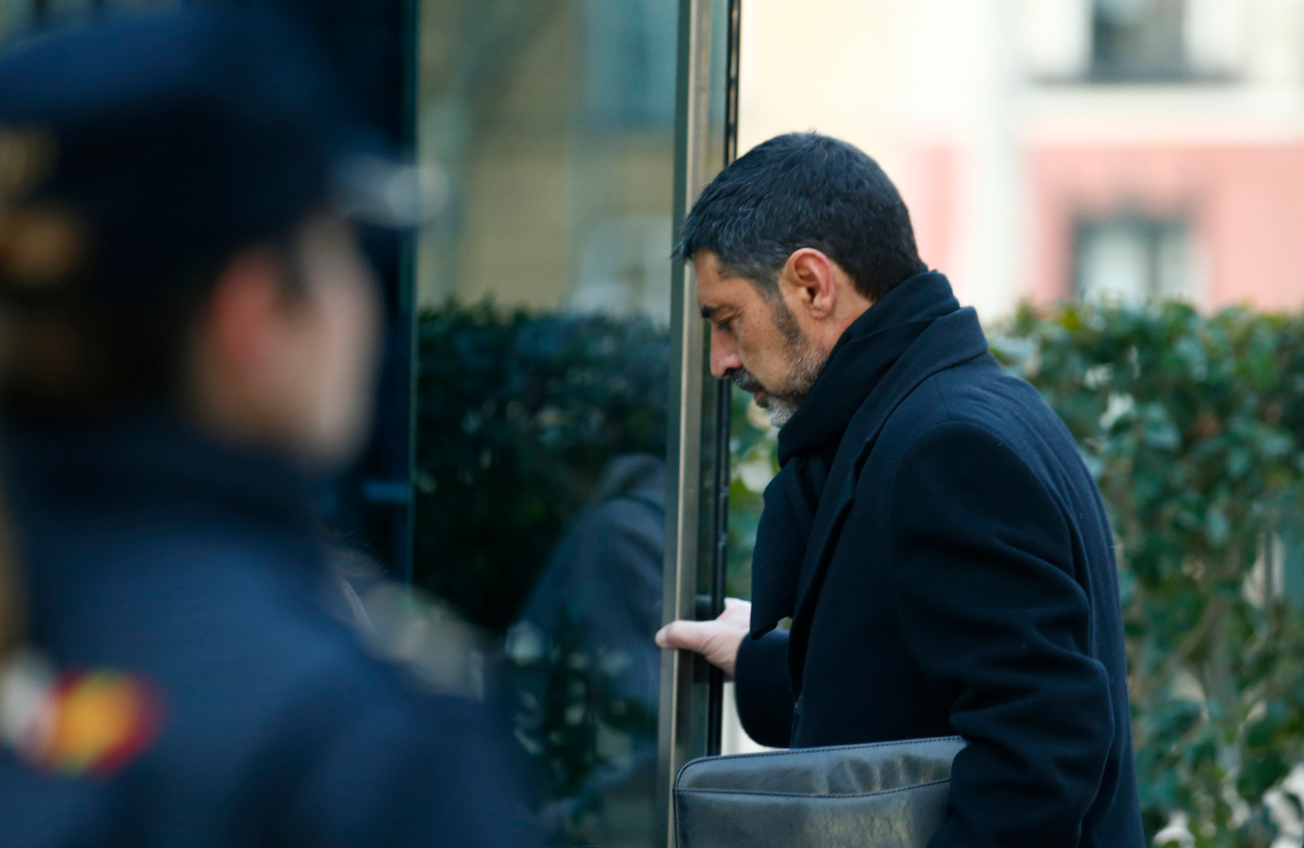 Catalonia's former police chief Josep Lluís Trapero arrives in Spain's National Court (by Javier Barbancho)