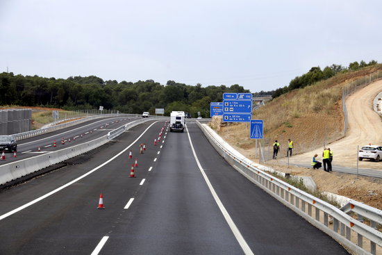 The inauguration of a national road in northern Catalonia, opened ten years later than planned. (Photo: Marina López)