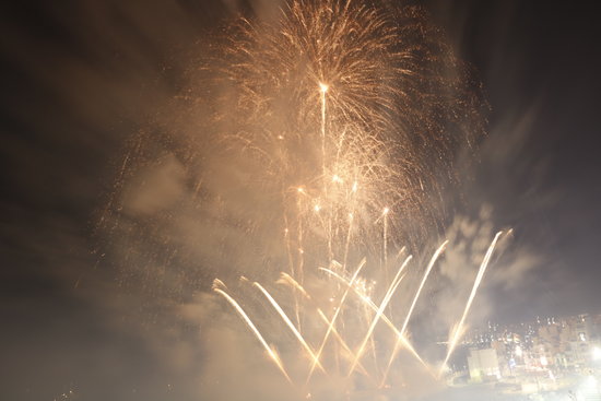 A moment from the opening night of the fireworks show in Blanes. (Photo: Lourdes Casademont)