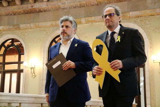 Catalan president Quim Torra (right) and JxCat MP Albert Batet (by Laura Batlle)