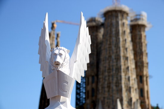 Four of the Sagrada Família's spires will be crowned with statues from the Catalan sculptor Xavier Medina-Campeny (by Pere Francesch)