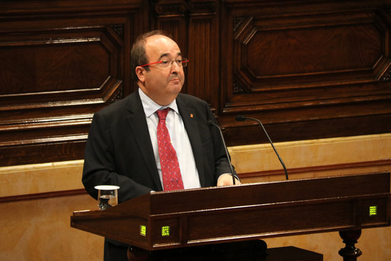 The Socialist leader, Miquel Iceta, giving a speech in Parliament on September 25, 2019 (by Bernat Vilaró)