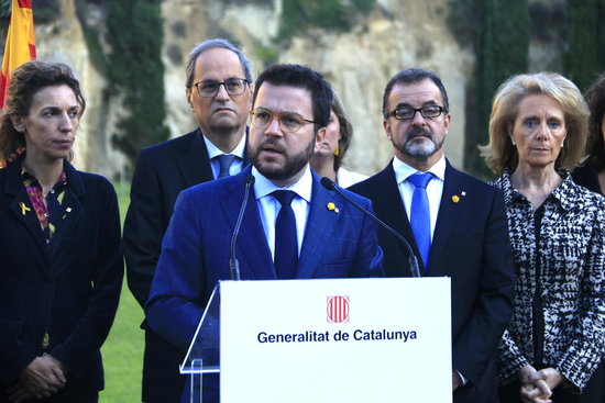 Members of the Catalan government during an act at Montjuïc cemetary, where former president Lluís Companys is buried (by Sílvia Jardí)
