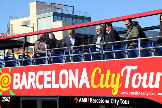 All tourist buses will have zero emissions in three years (by Jordi Bataller)