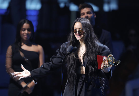 The Catalan superstar Rosalía when receiving one of her Latin Grammys on November 15, 2019 (by Reuters)