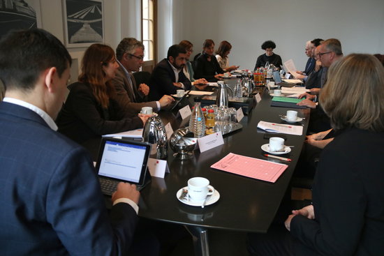 Meeting of the Catalan delegates, headed by Chakir El Homrani, in Mannheim city hall (by Elisenda Rosanas)