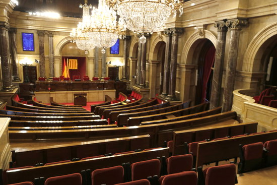 Image of the Catalan parliament empty, on July 18, 2018 (by Guillem Roset)