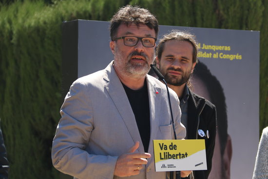 Joan Josep Nuet, MP in the Spanish Congress for ERC, during the April election campaign (by Elisenda Rosanas)