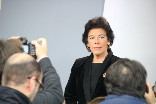 Socialists' government spokesperson, Isabel Celaá, in a press conference on December 27, 2019 (by Roger Pi de Cabanyes)