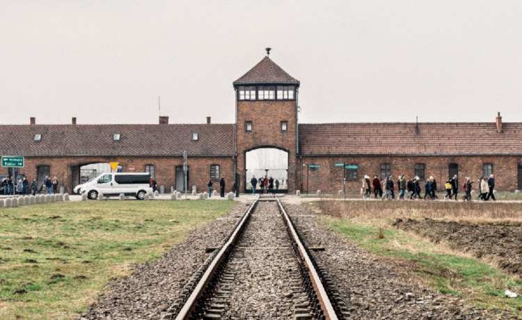 Image of Auschwitz concentration camp (by Amical Mauthausen)