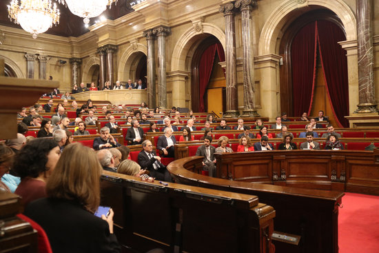 General shot of the Catalan parliament in session on January 4, 2020 (by Mariona Puig)