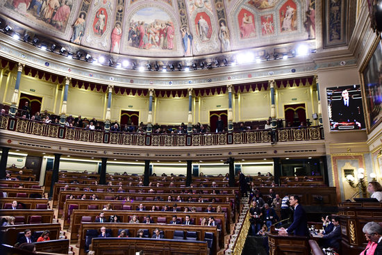 Pedro Sánchez speaks in the Spanish congress during the debate over his investiture as presidet on January 5, 2020 (by Jordi Vidal)