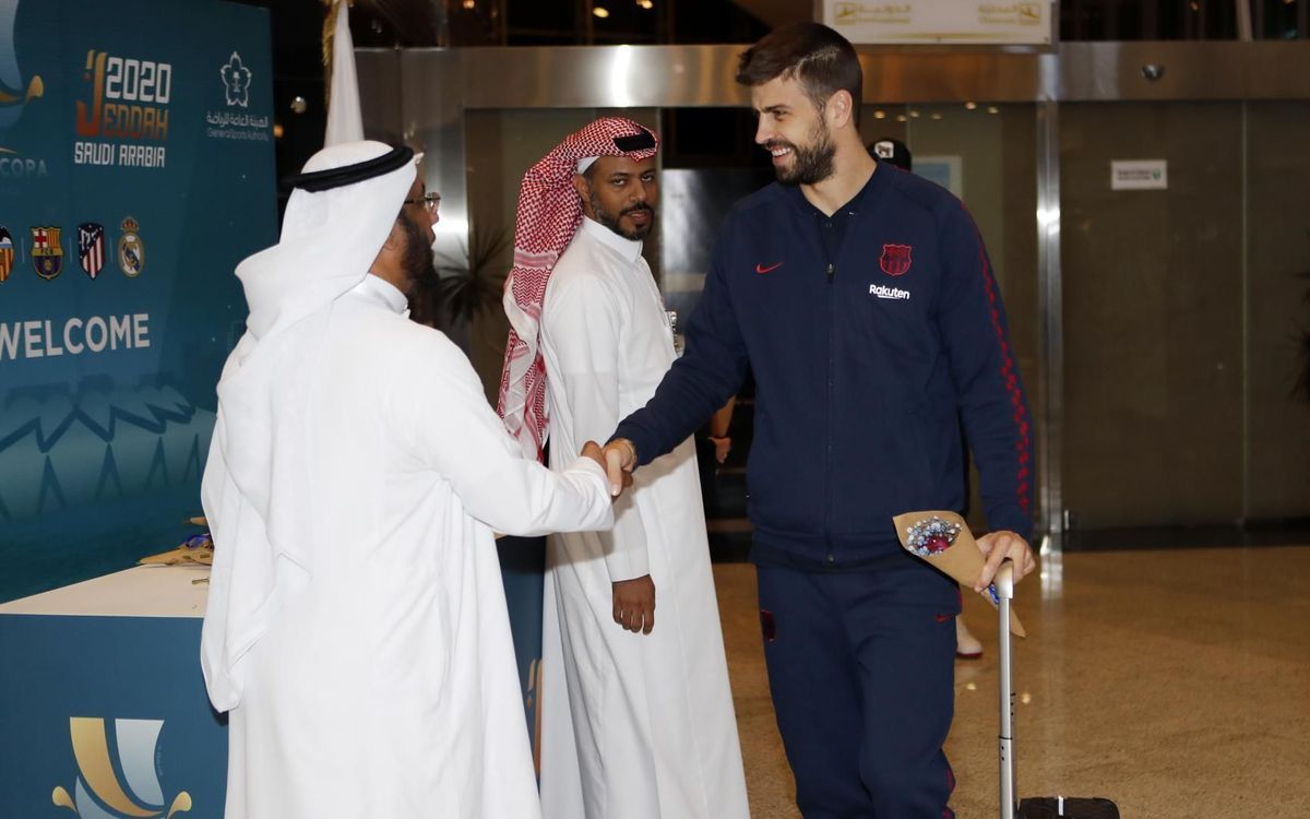 Barcelona defender Gerard Piqué arrives in Saudi Arabia for the 2020 Super Cup (by FC Barcelona)