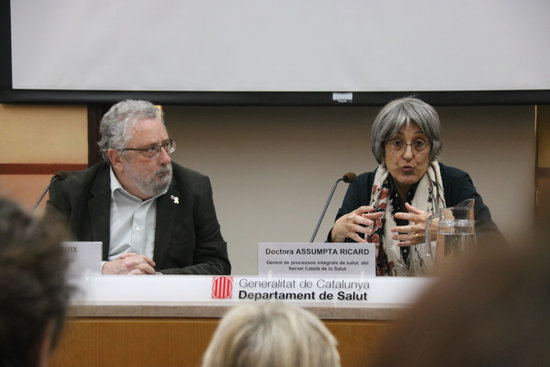 The Secretary of Public Health, Joan Guix, and Dr. Assumpta Ricard, give details of the first case of coronavirus in Catalonia, February 25, 2020 (by Miquel Codolar)
