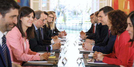 Catalan and Spanish delegations sit at the first negotiation table in February 2020 (by Jordi Bedmar)