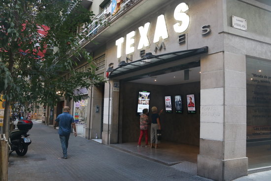Exterior of the iconic Cinemes Texas in Barcelona (by Pere Francesch)
