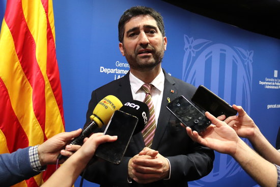 Digital minister Jordi Puigneró addresses the media, February 17, 2020 (by Aina Martí)