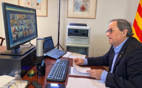 Catalan president Quim Torra during a video conference with the Spanish president  Pedro Sánchez and the other regional presidents, April 5, 2020 (by Catalan government)
