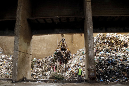 The Mataró waste treatment plant, where coronavirus-infected material from hospitals are sent to be incinerated (by Jordi Pujolar)