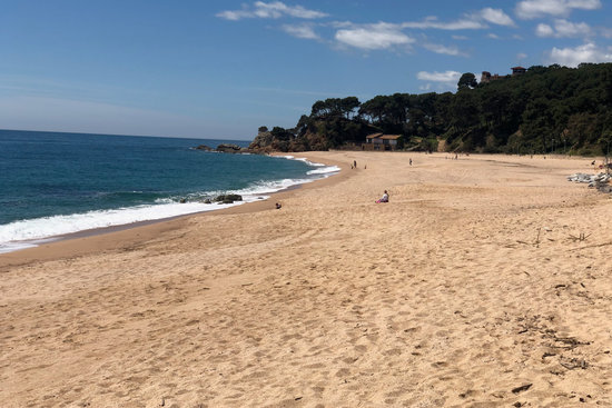 Lloret de Mar beach, one of the most popular areas for visitors in the summer (by Aleix Freixas)