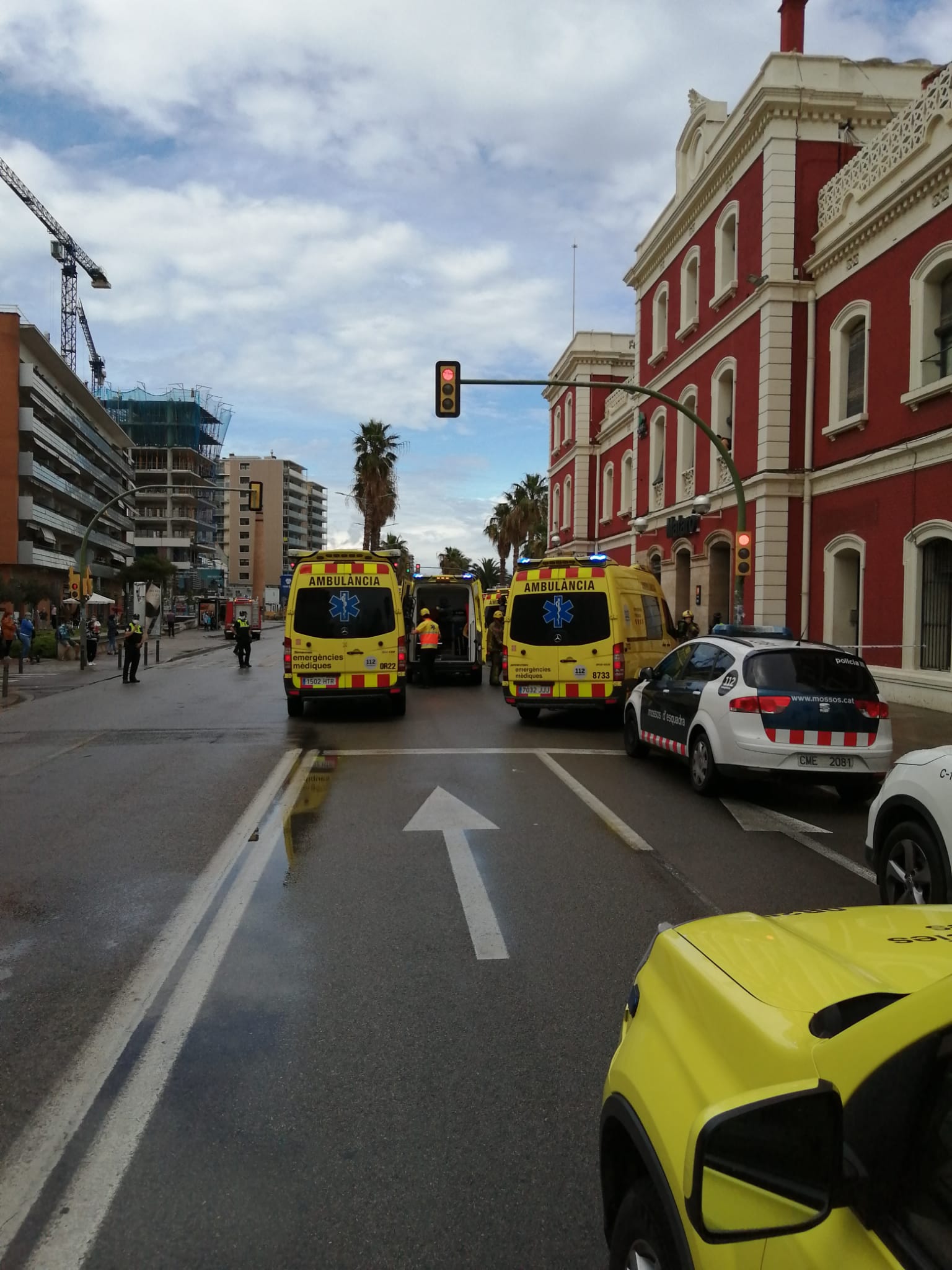 A train crash has left 16 people injured in Mataró (by @SEMGencat)