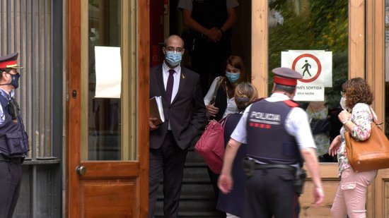 Home affairs minister Miquel Buch leaving the high court of Catalonia after his testimony on June 16, 2020 (by Quim Vallés)