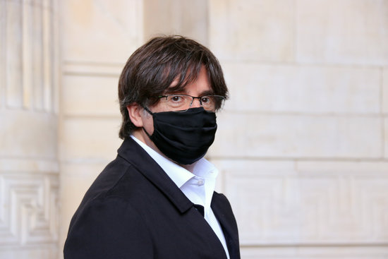 Former Catalan president Carles Puigdemont arrives at Belgian courts to accompany former minister Lluís Puig for his extradition case hearing (by Natàlia Segura)