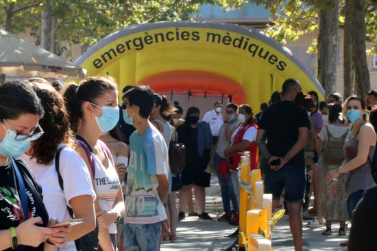 One of the medical tents set up in Terrassa to perform PCR tests, August 2020 (by Gemma Sánchez)