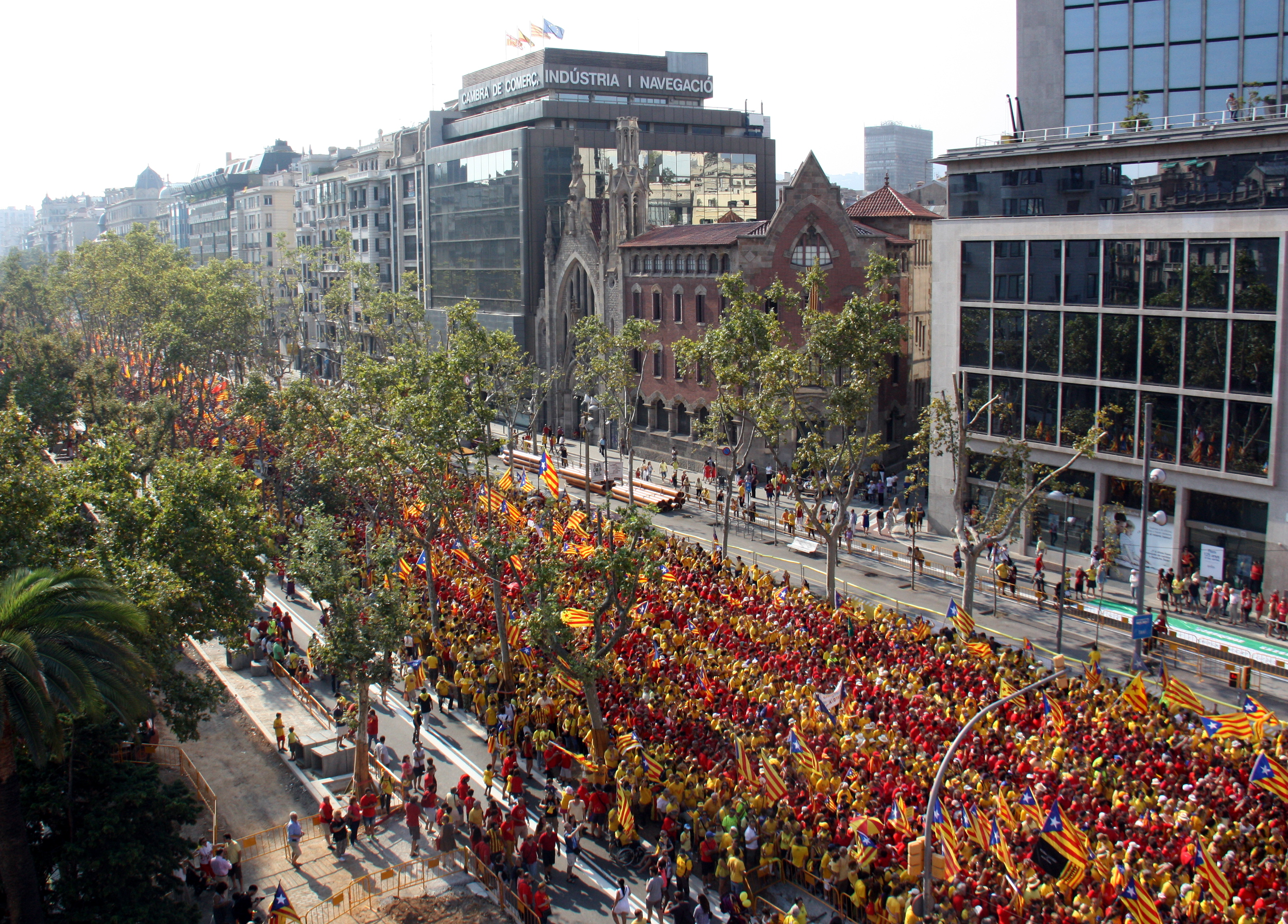 Catalonia's National Day pro-independence rally in 2014 (by Helena Lins)