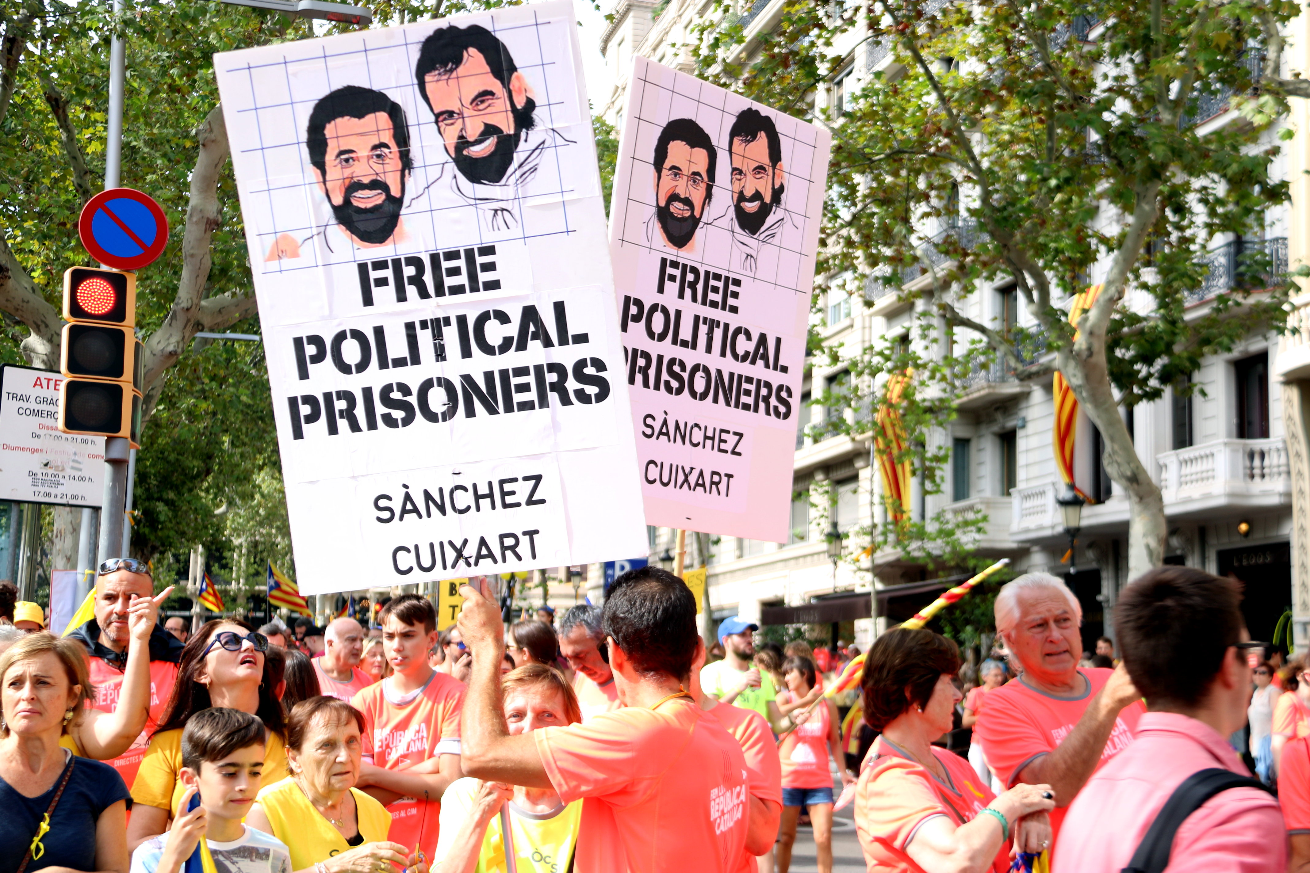 Demonstration on Catalonia's National Day in 2018, demanding the release of jailed activists (by Ainoa Blaya)