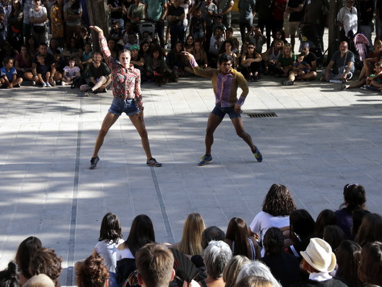 Performance of 'Out of the Blue' by LaRutan dance company at FiraTàrrega, September 6, 2019 (by Anna Berga)