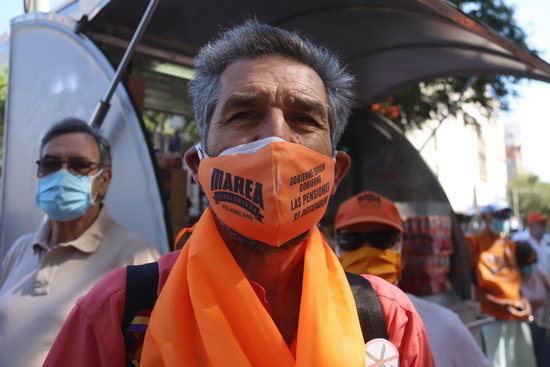 A pensioner protesting last July in Barcelona (by Aina Martí)
