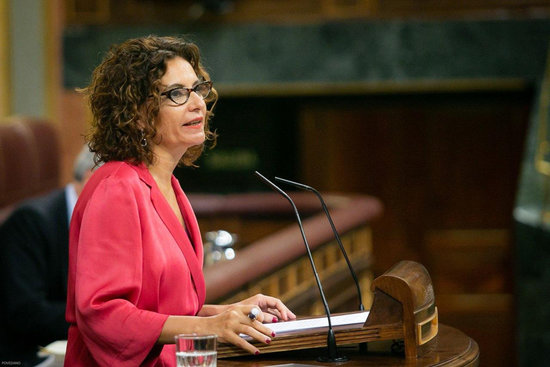Spanish finance minister María Jesús Montero speaks in congress in Madrid (image from Spanish congress)