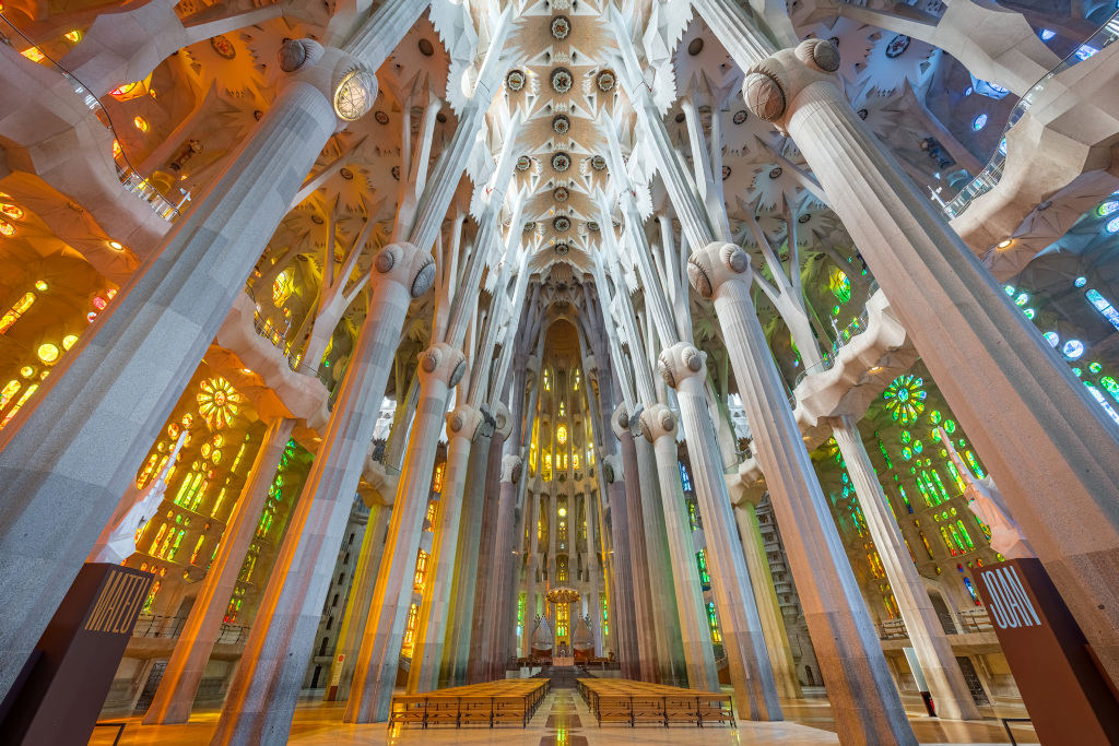 The interior of the Sagrada Família basilica (image from Sagrada Família website) 